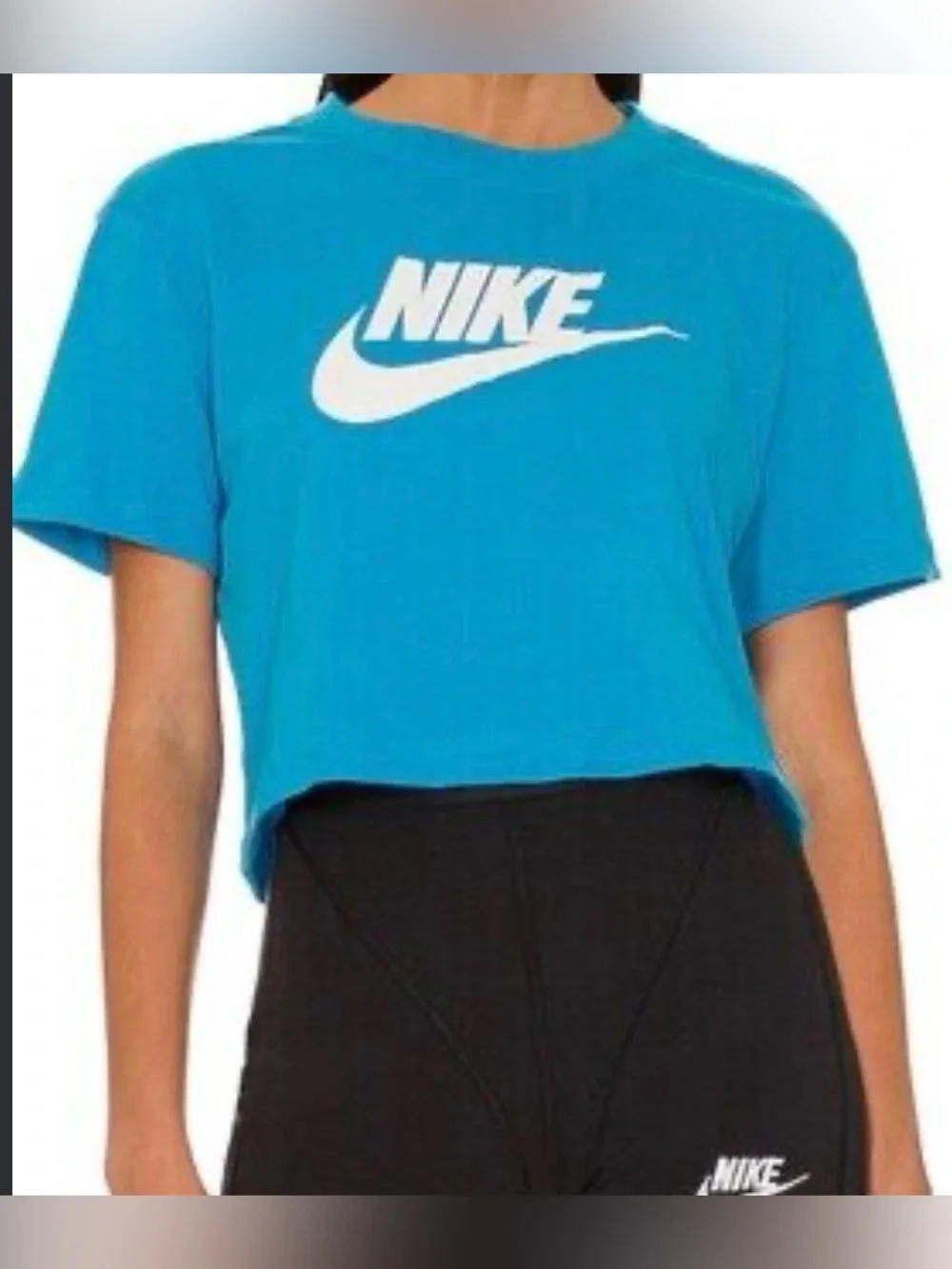 Nike Women’s Short-Sleeve Logo Cropped Tees size MEDIUM